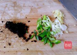 白菜剩扣肉包子的做法图解5