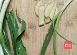 雪菜小鲫鱼的做法图解2