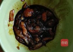 洋葱炒肉的做法图解2