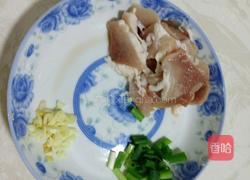青椒炒肉的做法图解2