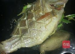 半煮红福寿鱼的做法图解3
