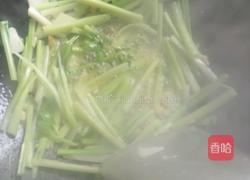 芹菜炒豆干的做法图解3