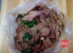 双椒回锅肉的做法图解1