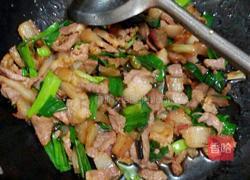 蒜叶炒肉的做法图解8
