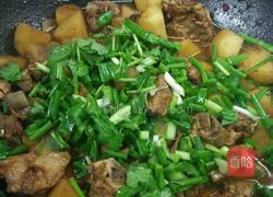 土豆烧排骨的做法图解9