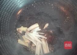 青椒胡萝卜炒彩色虫虫面的做法图解10