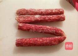 炒辣肠的做法图解1