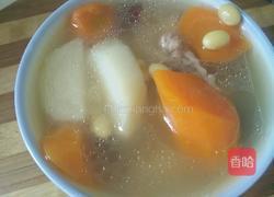 胡萝卜淮山大骨汤的做法图解5