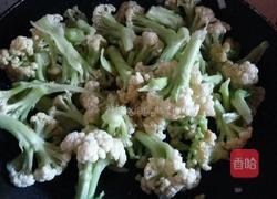 西红柿炒菜花的做法图解3