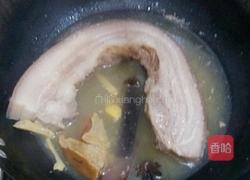 平菇扣肉的做法图解3