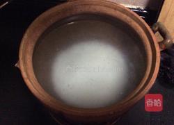 皮蛋瘦肉粥的做法图解3