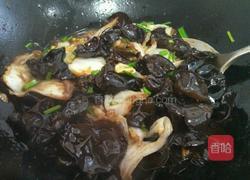 白菜炒木耳的做法图解7