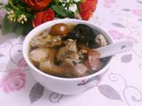 土茯苓生地煲鸡汤的做法[图]