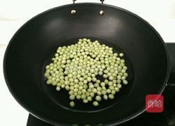 豌豆炒火腿的做法图解5
