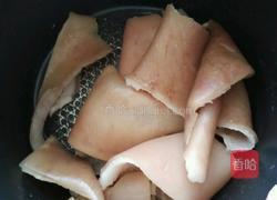 肉皮冻的做法图解1