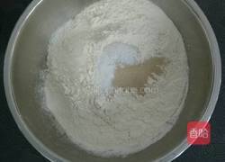 香菇牛肉馅包子的做法图解1