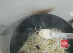 绿豆芽炒馓子的做法图解4