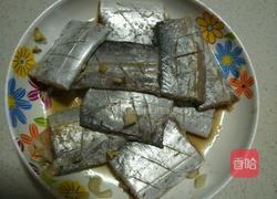 炸刀鱼的做法图解2