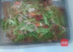 芹菜炒肉的做法图解5