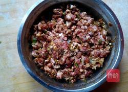 香葱猪肉水饺的做法图解1