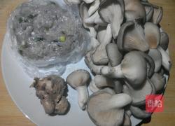 鲮鱼丸平菇汤的做法图解1