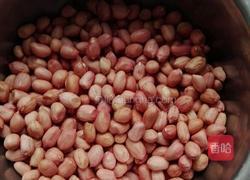 老醋花生米的做法图解1