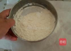 八寸戚风蛋糕的做法图解2