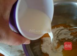八寸戚风蛋糕的做法图解4