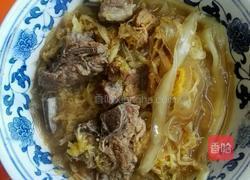 东北酸菜炖脊骨、粉条的做法图解5