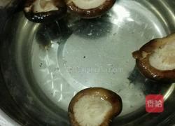 海鲜豆腐白菜砂锅的做法图解4