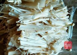 金针菇拌杂蔬的做法图解1