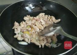 香菇炖鸡腿的做法图解4