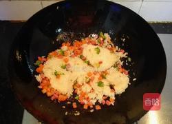 菠萝炒饭的做法图解3
