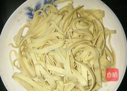 凉拌什锦豆芽的做法图解1