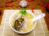 鲫鱼金针菇汤