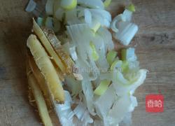 冻豆腐蒜苗炒肉的做法图解4