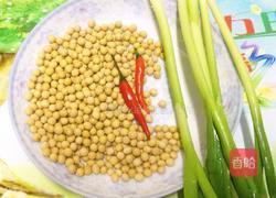 香辣小金豆的做法图解1