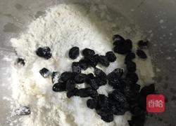 雪人杯子蛋糕的做法图解3