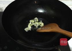 蘑菇炒肉的做法图解2