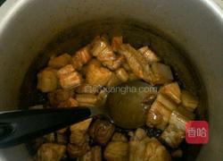 红烧肉鹌鹑蛋的做法图解6
