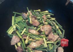 蒜薹炒肉的做法图解4