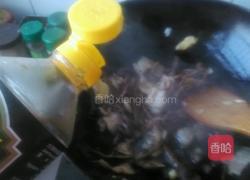 干煸茶树菇肉片的做法图解10