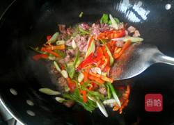 木耳炒肉（牛肉）的做法图解3