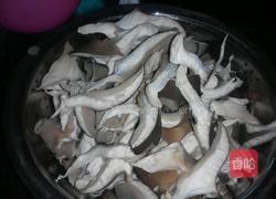 鸡蛋烧蘑菇的做法图解1