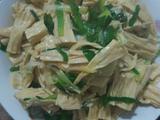 韭菜炒腐竹