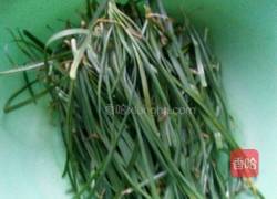 鸡蛋韮菜饼的做法图解1