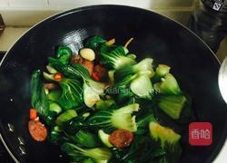 青菜炒香肠的做法图解3