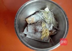 炸带鱼的做法图解3