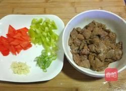 溜小牛肉丁的做法图解3