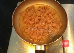溜小牛肉丁的做法图解4